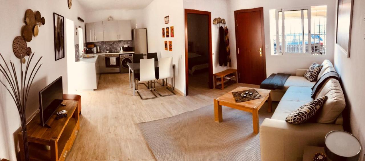 Town House With Patio In Quiet Residential Area 10 Min From Beach Торемолинос Екстериор снимка